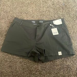 a.n.a - dark green twill shorts - size 18